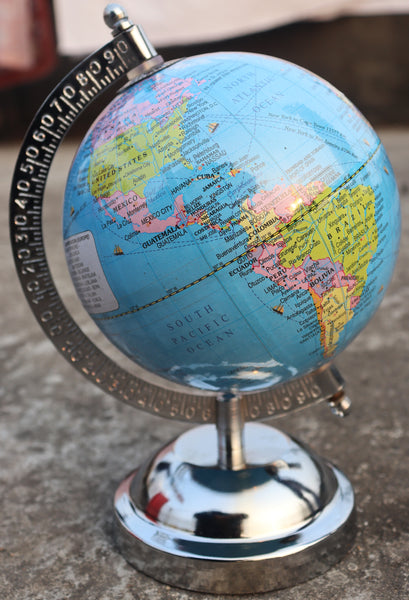 Educational Globe- 12.5 cm Diameter & 39 cm Curcumfrence  Metal Base World Globe for Kids